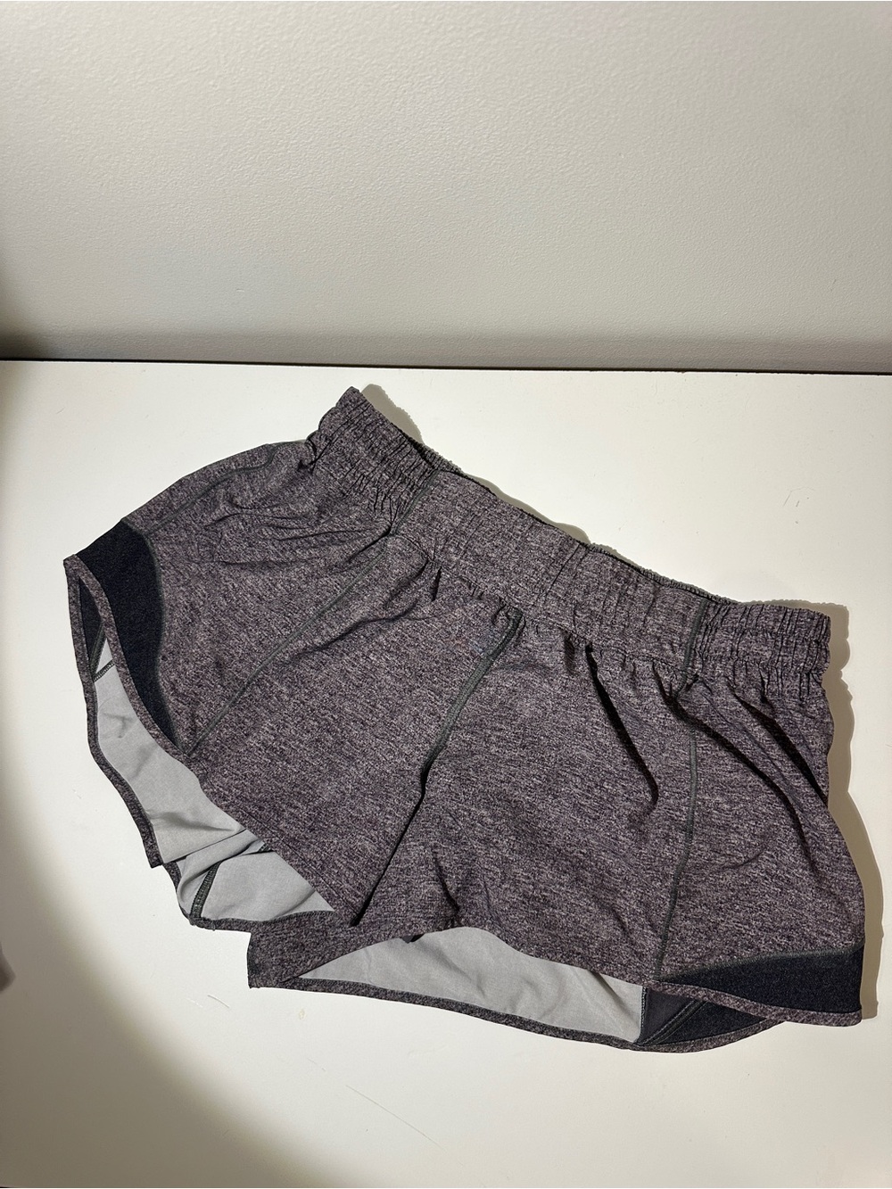 Lululemon Hotty Hot Short 2.5” Heathered Grey